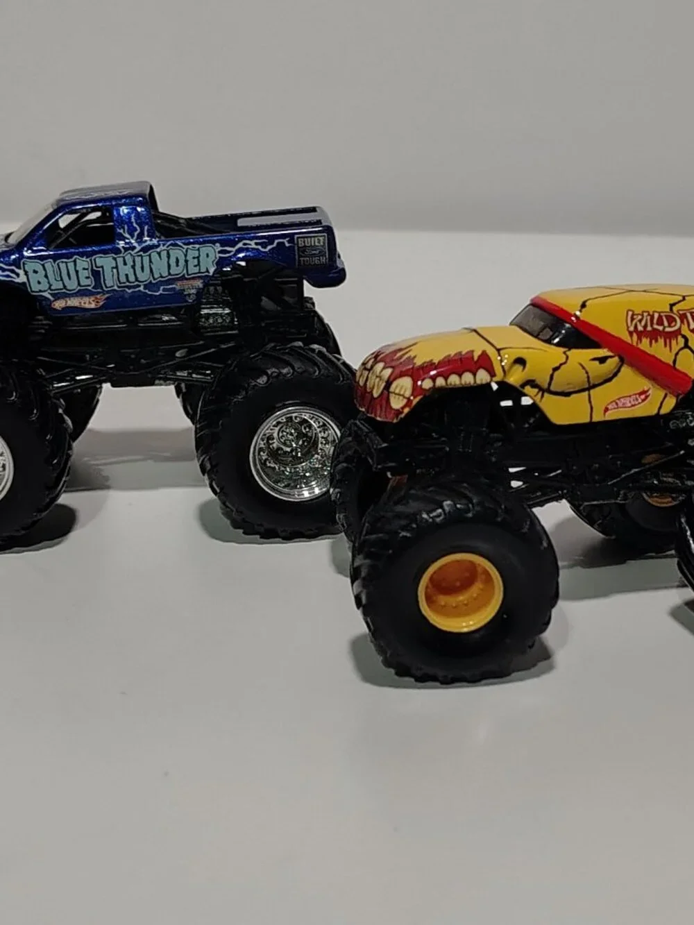 Vintage Hot Wheels Monster Jam Wild Thang Blue Thunder 1:64 Truck Lot of 2
